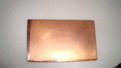 corte de placa de circuito impresso velha para fazer a parede de fogo