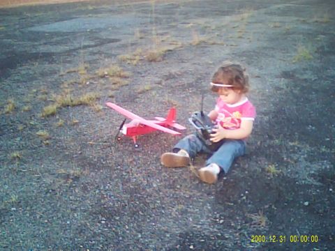 Minha filha Alice, após o voo de hoje 20/07, no Aeródromo de Piacatuba - Leopoldina - MG